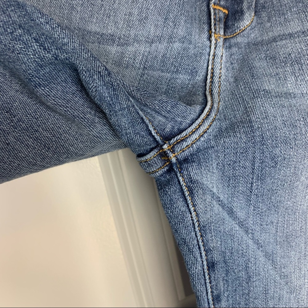 Frame Le High Skinny Light Wash High Rise Jeans - Picture 5 of 7